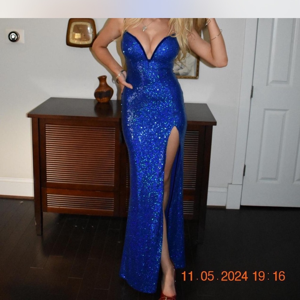 Emerald Sundae royal blue sequined dress